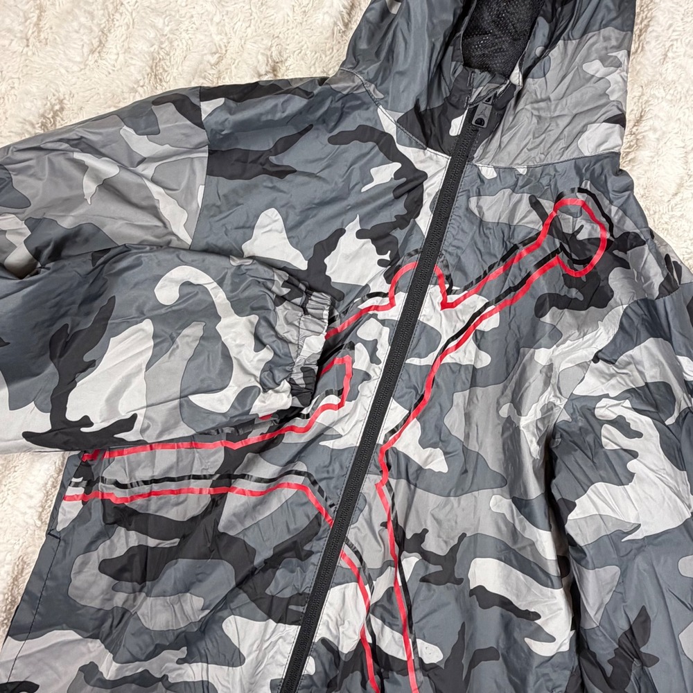 Jordan Boys Grey Camo Windbreaker Jacket Red Jumpman Logo XL 13-15Y B377-023